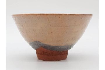赤瀬清泉　萩　優しい色合いで和の雰囲気を醸し出す茶碗(抹茶碗、茶道具、茶器、和食器、共箱付き)(R-074871)