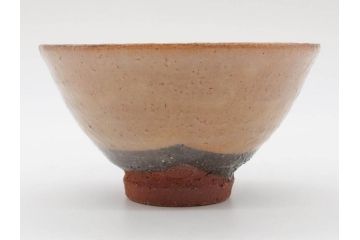 赤瀬清泉　萩　優しい色合いで和の雰囲気を醸し出す茶碗(抹茶碗、茶道具、茶器、和食器、共箱付き)(R-074871)