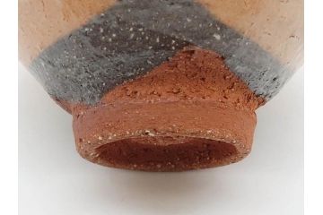 赤瀬清泉　萩　優しい色合いで和の雰囲気を醸し出す茶碗(抹茶碗、茶道具、茶器、和食器、共箱付き)(R-074871)