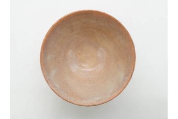 赤瀬清泉　萩　優しい色合いで和の雰囲気を醸し出す茶碗(抹茶碗、茶道具、茶器、和食器、共箱付き)(R-074871)
