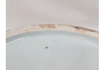 大正時代　色絵　窓絵　花唐草　鮮やかな色合いが空間のアクセントになる火鉢(十錦手、手あぶり、鉢カバー)(R-074878)