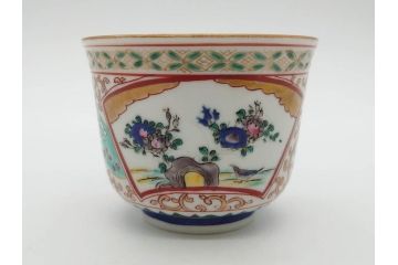 明治　九谷　花鳥風景　窓絵　唐草図　角福　中皿&小皿&ぐい呑み&そば猪口2客　丁寧に描かれた色絵が素敵な5点セット(蕎麦猪口、酒器、おちょこ、湯呑み、湯のみ、和皿、和食器)(R-074879)