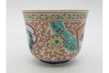 明治　九谷　花鳥風景　窓絵　唐草図　角福　中皿&小皿&ぐい呑み&そば猪口2客　丁寧に描かれた色絵が素敵な5点セット(蕎麦猪口、酒器、おちょこ、湯呑み、湯のみ、和皿、和食器)(R-074879)