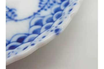 デンマーク　ROYAL　COPENHAGEN(ロイヤルコペンハーゲン)　ブルーフルーテッド　フルレース　ペア　繊細なレースの縁取りが豪華で上品な雰囲気を醸し出すコーヒーカップ&ソーサー2客セット(洋食器、C&S)(定価約110000円)(R-074883)
