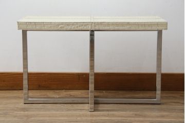 中古　IDC大塚家具取り扱い　FENDI CASA(フェンディ カーサ)　本革(レザー)　クロコ型押し　シンプルでスタイリッシュな佇まいが魅力的なサイドテーブル(カフェテーブル、コーヒー テーブル、ローテーブル)(R-074895)
