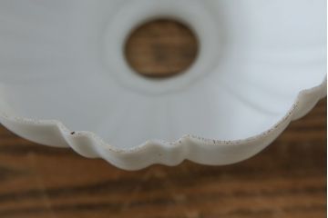 アンティーク照明　ユニークなデザインが目を惹く2灯シャンデリア(天井照明、吊り下げ照明)(R-074897)