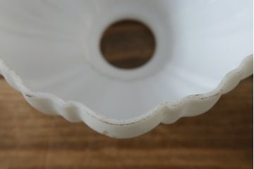 アンティーク照明　ユニークなデザインが目を惹く2灯シャンデリア(天井照明、吊り下げ照明)(R-074897)