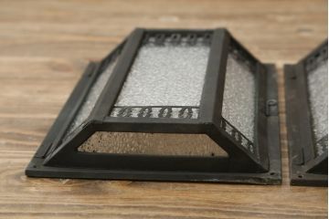 アンティーク雑貨　アンティーク照明　レトロな雰囲気たっぷりの壁掛け照明カバー2点セット(ウォールカバー)(R-074928)