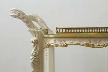 中古　美品　SILIK(シリック)　気品溢れる佇まいが目を引くワゴンテーブル(トロリー、キッチンワゴン)(R-074930)