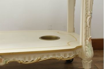 中古　美品　SILIK(シリック)　気品溢れる佇まいが目を引くワゴンテーブル(トロリー、キッチンワゴン)(R-074930)