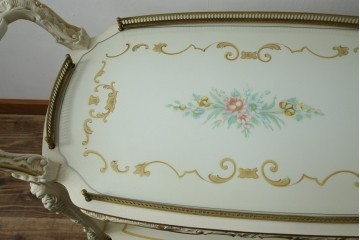 中古　美品　SILIK(シリック)　気品溢れる佇まいが目を引くワゴンテーブル　(R-074930)