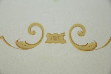 中古　美品　SILIK(シリック)　気品溢れる佇まいが目を引くワゴンテーブル　(R-074930)