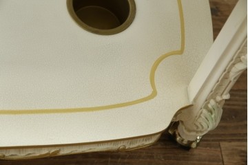 中古　美品　SILIK(シリック)　気品溢れる佇まいが目を引くワゴンテーブル　(R-074930)