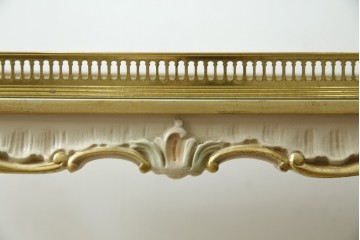 中古　美品　SILIK(シリック)　気品溢れる佇まいが目を引くワゴンテーブル　(R-074930)