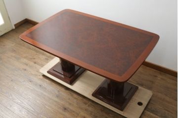 中古　美品　松創　美しいバール杢が印象的なピアダイニングテーブル(鳥眼杢、バーズアイ、食卓、2人掛け、4人掛け、二人掛け、四人掛け)(定価約100万円)(R-074934)