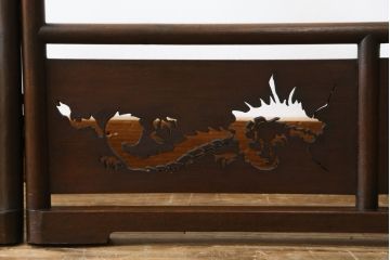 和製アンティーク　珍品!!　鳳凰と龍の透かし彫りが目を惹く衣桁(ハンガーラック、着物掛け、衣装掛け)(R-074935)