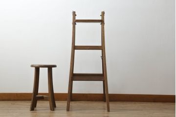 和製アンティーク　ラワン材　味わいのある風合いが魅力の脚立つ(脚立、はしご、梯子、ステップラダー)(R-074936)