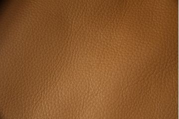 中古　美品　Cassina(カッシーナ)　MARALUNGA(マラルンガ)　本革(レザー)　高級感漂う佇まいが魅力の2人掛けワイドソファ(2P、二人掛け、2.5人掛け)(定価約173万円)(R-074949)