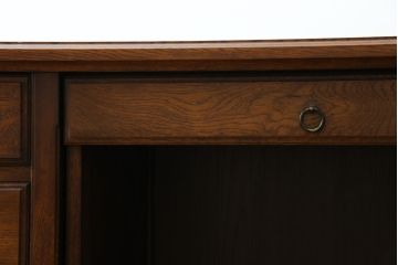 中古　ナラ材　えぞ民芸(インテリアEZO)　深みのある色合いと堂々とした佇まいが魅力的な両袖机(ワークデスク、ニーホールデスク、プレジデントデスク、在宅用、在宅ワーク用)(R-074950)