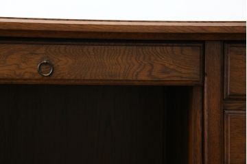 中古　ナラ材　えぞ民芸(インテリアEZO)　深みのある色合いと堂々とした佇まいが魅力的な両袖机(ワークデスク、ニーホールデスク、プレジデントデスク、在宅用、在宅ワーク用)(R-074950)