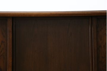 中古　ナラ材　えぞ民芸(インテリアEZO)　深みのある色合いと堂々とした佇まいが魅力的な両袖机(ワークデスク、ニーホールデスク、プレジデントデスク、在宅用、在宅ワーク用)(R-074950)