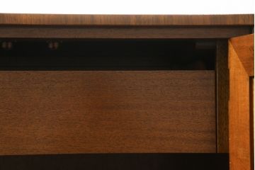 中古　美品　DREXEL HERITAGE(ドレクセルヘリテイジ)　FRANCESCA(フランチェスカ)　マホガニー　高級感あふれるクリデンザ(クレデンザ、収納棚、キャビネット、サイドボード)(定価約90万円)(R-074954)