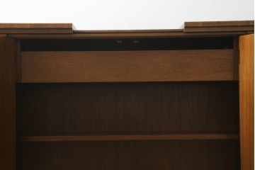 中古　美品　DREXEL HERITAGE(ドレクセルヘリテイジ)　FRANCESCA(フランチェスカ)シリーズ　拡張式の天板が付いたサイドボード(サーバー、カウンター、収納棚、キャビネット)(R-074955)