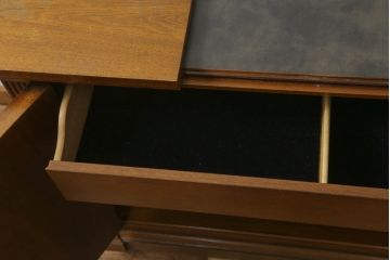 中古　美品　DREXEL HERITAGE(ドレクセルヘリテイジ)　FRANCESCA(フランチェスカ)シリーズ　拡張式の天板が付いたサイドボード(サーバー、カウンター、収納棚、キャビネット)(R-074955)