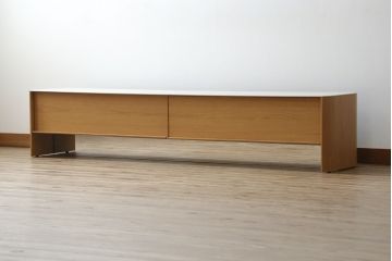 中古　arflex(アルフレックス)　VISTA(ヴィスタ)　洗練されたデザインが目を惹くセラミック天板付きテレビボード(テレビ台、ローボード、リビングボード)(定価約72万円)(R-074959)