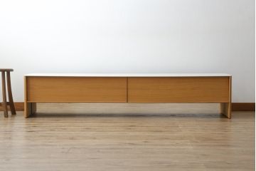 中古　arflex(アルフレックス)　VISTA(ヴィスタ)　洗練されたデザインが目を惹くセラミック天板付きテレビボード(テレビ台、ローボード、リビングボード)(定価約72万円)(R-074959)