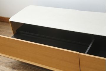 中古　arflex(アルフレックス)　VISTA(ヴィスタ)　洗練されたデザインが目を惹くセラミック天板付きテレビボード(テレビ台、ローボード、リビングボード)(定価約72万円)(R-074959)