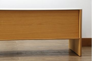 中古　arflex(アルフレックス)　VISTA(ヴィスタ)　洗練されたデザインが目を惹くセラミック天板付きテレビボード(テレビ台、ローボード、リビングボード)(定価約72万円)(R-074959)