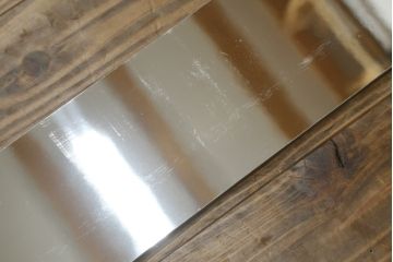 中古　arflex(アルフレックス)　VISTA(ヴィスタ)　洗練されたデザインが目を惹くセラミック天板付きテレビボード(テレビ台、ローボード、リビングボード)(定価約72万円)(R-074959)