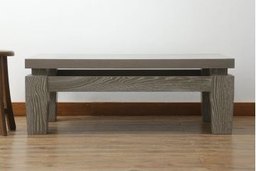 中古　美品　Cassinaixc.(カッシーナイクスシー)　PHILIPPE HUREL(フィリップ・ユーレル)デザイン　SARDANE(サルダン)　おしゃれなお部屋造りにおすすめなローテーブル(リビングテーブル、センターテーブル)(定価約36万円)(R-074962)
