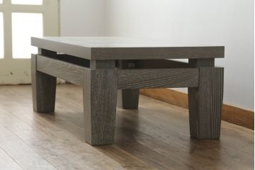 中古　美品　Cassinaixc.(カッシーナイクスシー)　PHILIPPE HUREL(フィリップ・ユーレル)デザイン　SARDANE(サルダン)　おしゃれなお部屋造りにおすすめなローテーブル(リビングテーブル、センターテーブル)(定価約36万円)(R-074962)