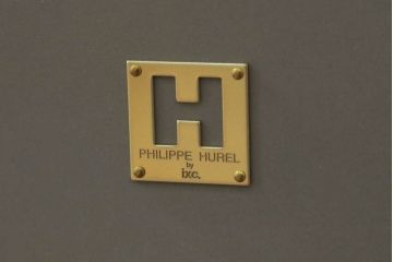 中古　美品　Cassinaixc.(カッシーナイクスシー)　PHILIPPE HUREL(フィリップ・ユーレル)デザイン　SARDANE(サルダン)　おしゃれなお部屋造りにおすすめなローテーブル(リビングテーブル、センターテーブル)(定価約36万円)(R-074962)
