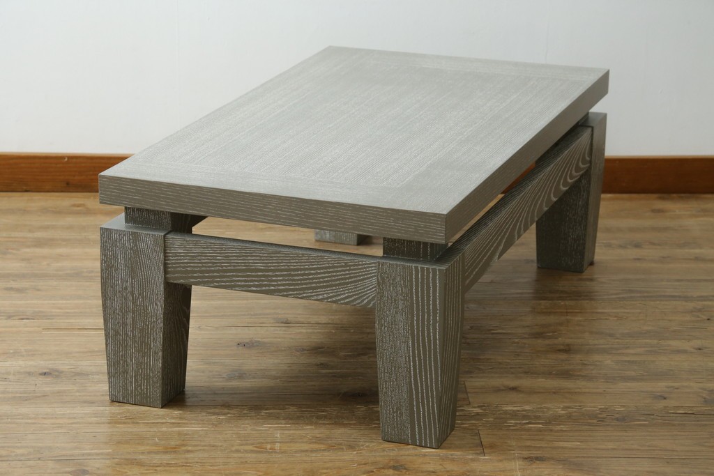 中古　美品　Cassinaixc.(カッシーナイクスシー)　PHILIPPE HUREL(フィリップ・ユーレル)デザイン　SARDANE(サルダン)　ローテーブル　定価約36万円　(R-074962)