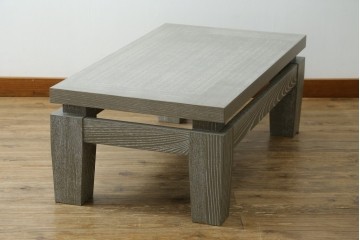 中古　美品　Cassinaixc.(カッシーナイクスシー)　PHILIPPE HUREL(フィリップ・ユーレル)デザイン　SARDANE(サルダン)　ローテーブル　定価約36万円　(R-074962)
