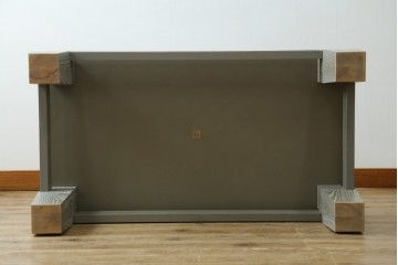 中古　美品　Cassinaixc.(カッシーナイクスシー)　PHILIPPE HUREL(フィリップ・ユーレル)デザイン　SARDANE(サルダン)　ローテーブル　定価約36万円　(R-074962)