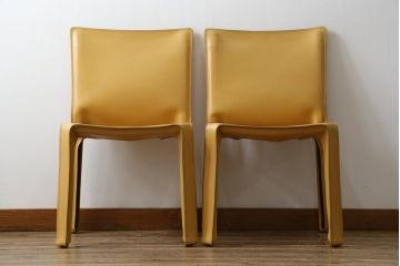 中古　美品　Cassina(カッシーナ)　412　CAB(キャブ)　MARIO BELLINI(マリオベリーニ)　シンプルモダンな空間づくりに活躍するアームレスチェア2脚セット(ダイニングチェア、椅子、イス、バラ売り可能)(定価2脚で約47万9千円)(R-074963)