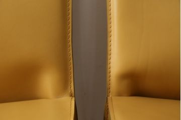 中古　美品　Cassina(カッシーナ)　412　CAB(キャブ)　MARIO BELLINI(マリオベリーニ)　シンプルモダンな空間づくりに活躍するアームレスチェア2脚セット(ダイニングチェア、椅子、イス、バラ売り可能)(定価2脚で約47万9千円)(R-074963)