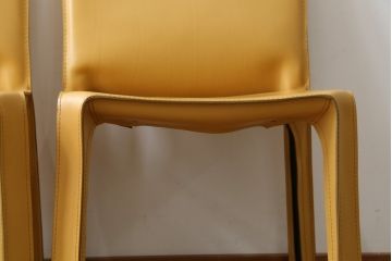 中古　美品　Cassina(カッシーナ)　412　CAB(キャブ)　MARIO BELLINI(マリオベリーニ)　シンプルモダンな空間づくりに活躍するアームレスチェア2脚セット(ダイニングチェア、椅子、イス、バラ売り可能)(定価2脚で約47万9千円)(R-074963)