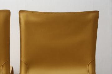 中古　美品　Cassina(カッシーナ)　412　CAB(キャブ)　MARIO BELLINI(マリオベリーニ)　シンプルモダンな空間づくりに活躍するアームレスチェア2脚セット(ダイニングチェア、椅子、イス、バラ売り可能)(定価2脚で約47万9千円)(R-074963)