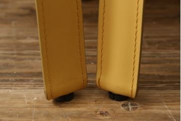 中古　美品　Cassina(カッシーナ)　412　CAB(キャブ)　MARIO BELLINI(マリオベリーニ)　シンプルモダンな空間づくりに活躍するアームレスチェア2脚セット(ダイニングチェア、椅子、イス、バラ売り可能)(定価2脚で約47万9千円)(R-074963)