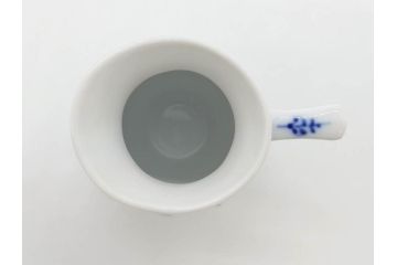 デンマーク　ROYAL COPENHAGEN(ロイヤルコペンハーゲン)　ブルーフルーテッド　ハーフレース　プレイン　洗練されたデザインが優美な印象を与えるティーカップ&ソーサー・クリーマーセット(C&S、ミルクポット、ミルクジャー、洋食器)(R-074975)