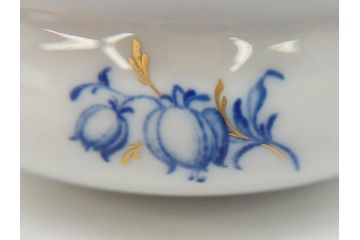 ドイツ　マイセン　Meissen　金彩　ブルーフラワー　青い花と昆虫　藍色の濃淡で表現されたデザインが素敵なベース&小物入れ(花瓶、ミニベース、花入れ、蓋物、ボンボニエール、キャンディーポット)(R-074977)