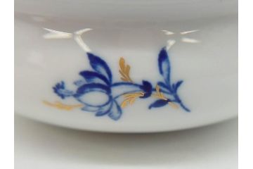 ドイツ　マイセン　Meissen　金彩　ブルーフラワー　青い花と昆虫　藍色の濃淡で表現されたデザインが素敵なベース&小物入れ(花瓶、ミニベース、花入れ、蓋物、ボンボニエール、キャンディーポット)(R-074977)