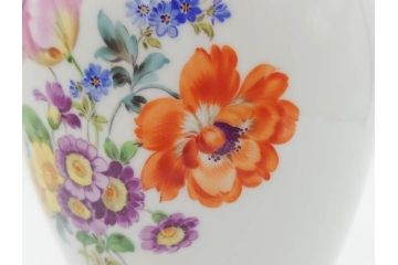 ドイツ　マイセン　Meissen　ベーシックフラワー　五つ花　蓋付　約22cm　鮮やかな花達が空間に華やぎをもたらすフラワーベース(花瓶、花入れ、飾り壺、壷、花器)(R-074978)