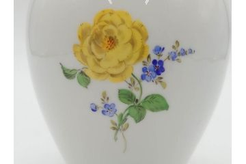 ドイツ　マイセン　Meissen　ベーシックフラワー　五つ花　蓋付　約22cm　鮮やかな花達が空間に華やぎをもたらすフラワーベース(花瓶、花入れ、飾り壺、壷、花器)(R-074978)