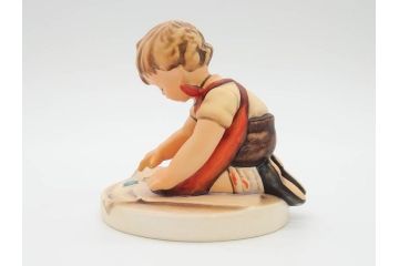 ドイツ　ゲーベル　フンメル人形5体セット　#309「愛を込めて挨拶を」　#53「ギターを弾く少女」　#111「少年と小鳥」　#96「小さな買いもの客」　#133「お母さんのお手伝い」　陶磁(Wite Loving Greetings、Joyful、Wayside Harmony、Little Shopper、Mother's Helper、置物、フィギュア、ドール、陶磁器人形)(R-074980)